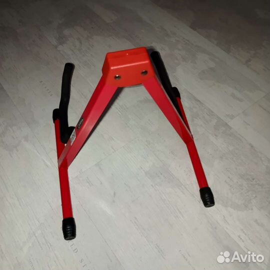 Напольная подставка (стойка) для гитары