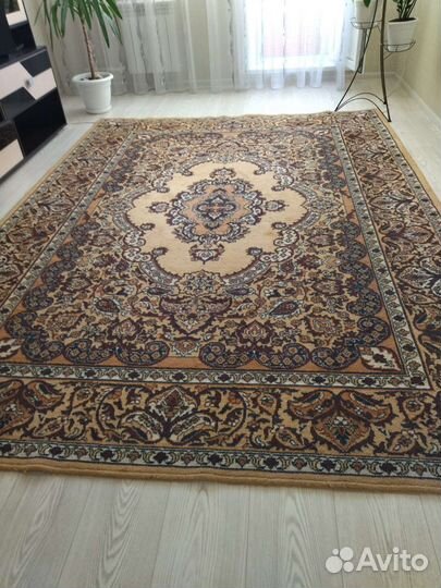 Ковер шерстяной