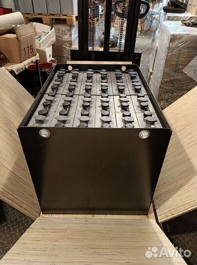 Тяговый аккумулятор для складской техники