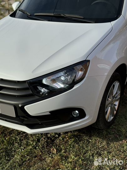 LADA Granta 1.6 МТ, 2023, 14 000 км