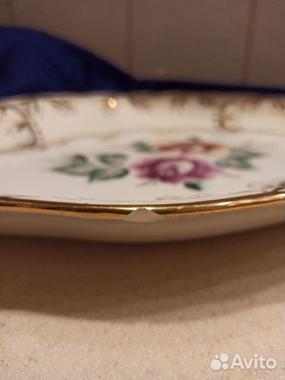 Блюдо фаянс Каменный Брод хх век с нюансами