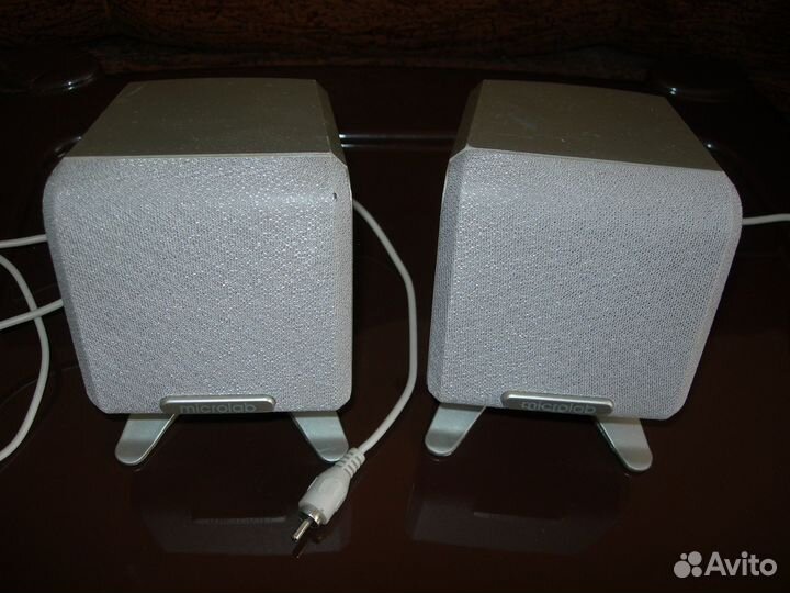 Продаю колонки компьютерные Microlab M-111