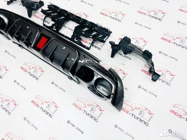 Диффузор с насадками (B) под карбон C-Class 205