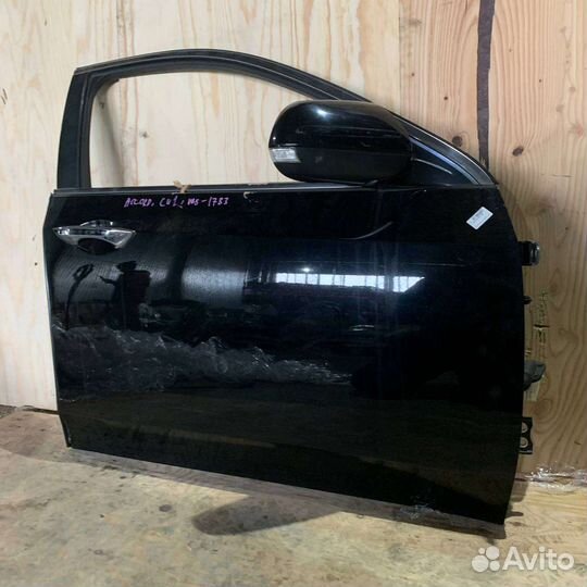 Передняя правая дверь honda accord 8