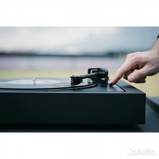 Виниловый проигрыватель Pro-Ject A2 Black (2M Red)