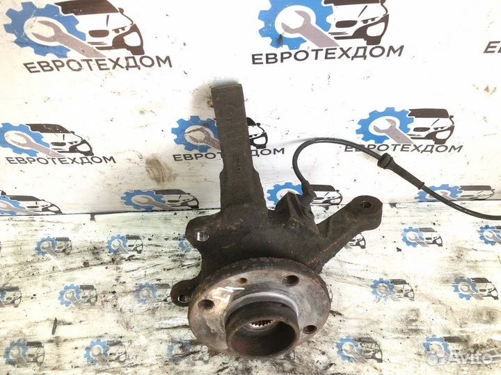 Кулак поворотный + ступица передний левый Renault