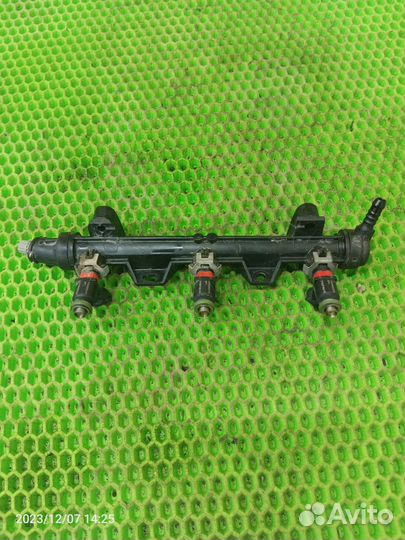 Топливная рампа skoda fabia 2 1.2cgp