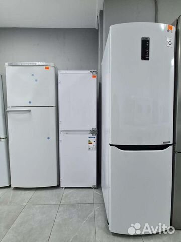 Холодильник двухкамерный в хорошем состоянии