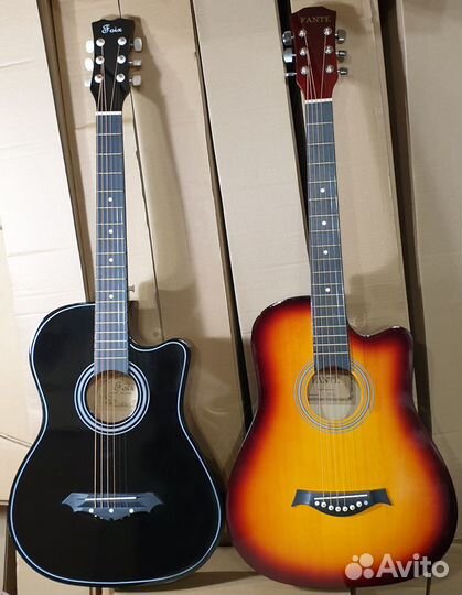 Красивая и звонкая гитара