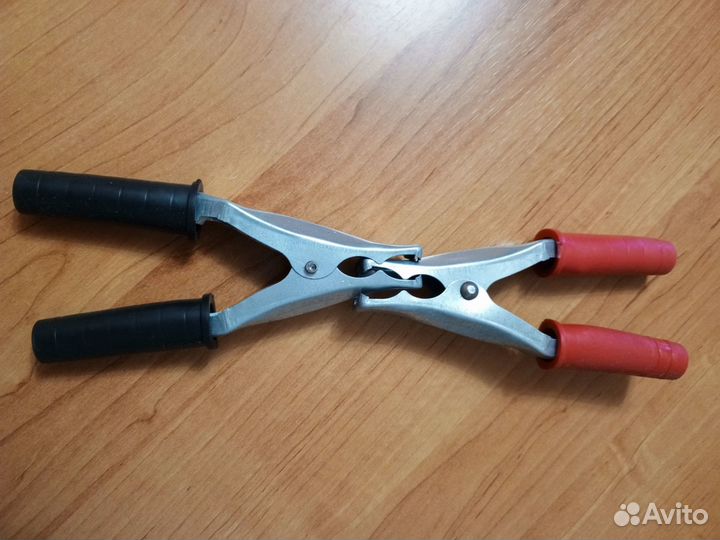 Зажимы-крокодилы для пусковых проводов