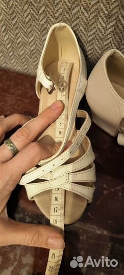 Туфли для девочки для бальных танцев
