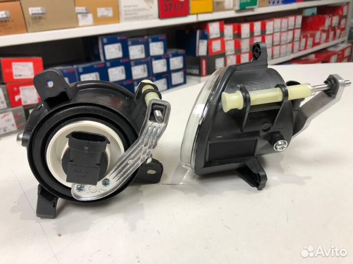 Противотуманная фара лев / прав Audi A4/ A6 /Q5