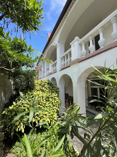 Дом 485 м² на участке 6 сот.