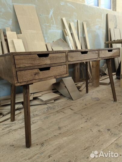 Письменный стол