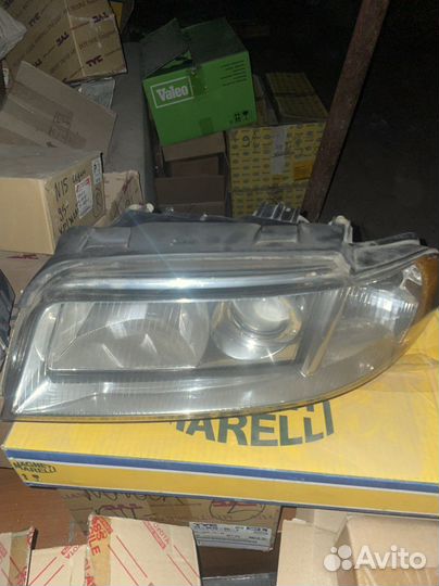 Фара передняя Audi A4 B5 рейсталинг