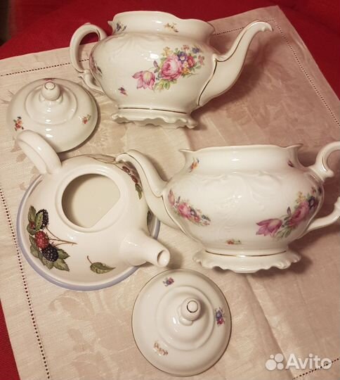 Фарфоровый чайник