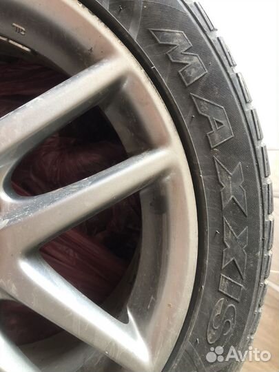 Maxxis Victra 511 215/50 R17