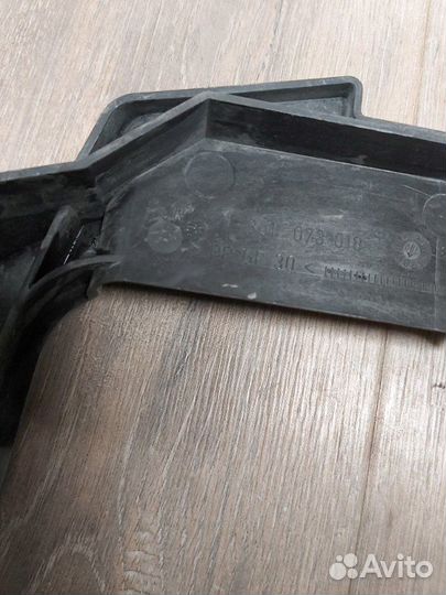 Кронштейн фары передний правый Bmw 320I E46 M52TU