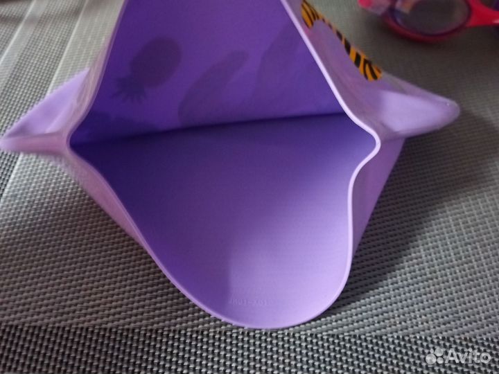 Очки и шапочка для плавания