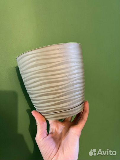 Горшки для цветов пластиковые и керамические