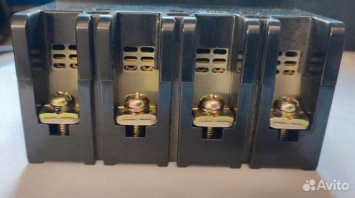 Рубильник hitachi 480В 30А