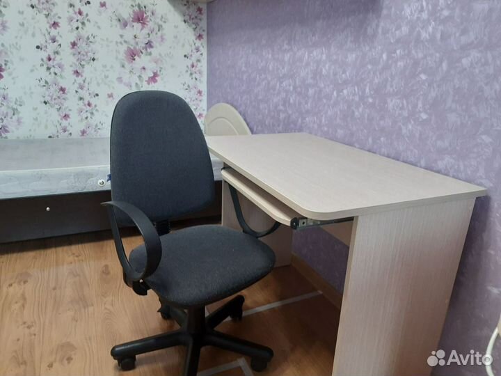 Школьный комплект (настенная полка, стол)