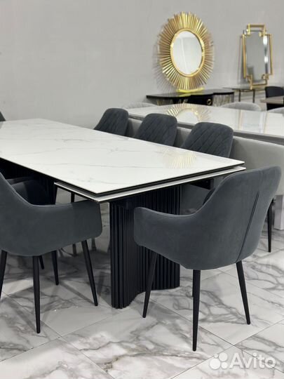 Кухонный стол и стулья