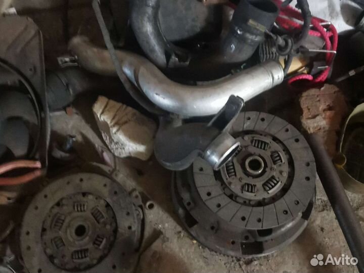 Двигатель R2иRF в разбор по запчастям