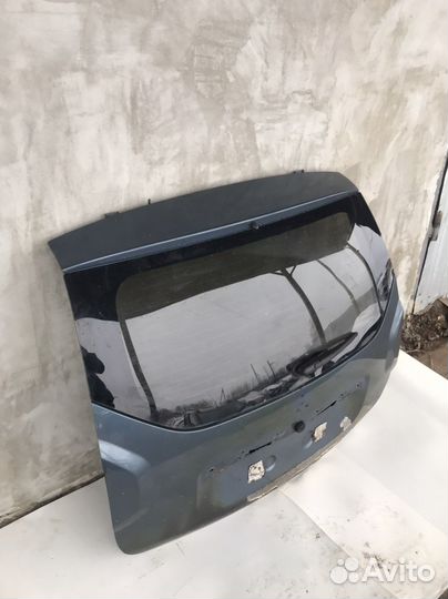 Крышка багажника Renault Duster