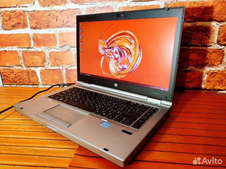 HP Elitebook 8460p-i7-3 Gen \8 Озу\ 1 GB видео\SSD