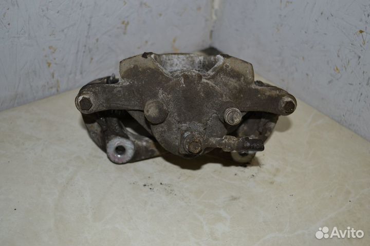 Тормозной суппорт передний правый Chevrolet Круз