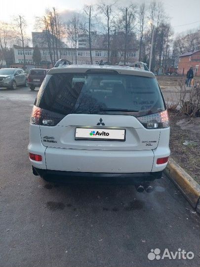 Mitsubishi Outlander, 2011