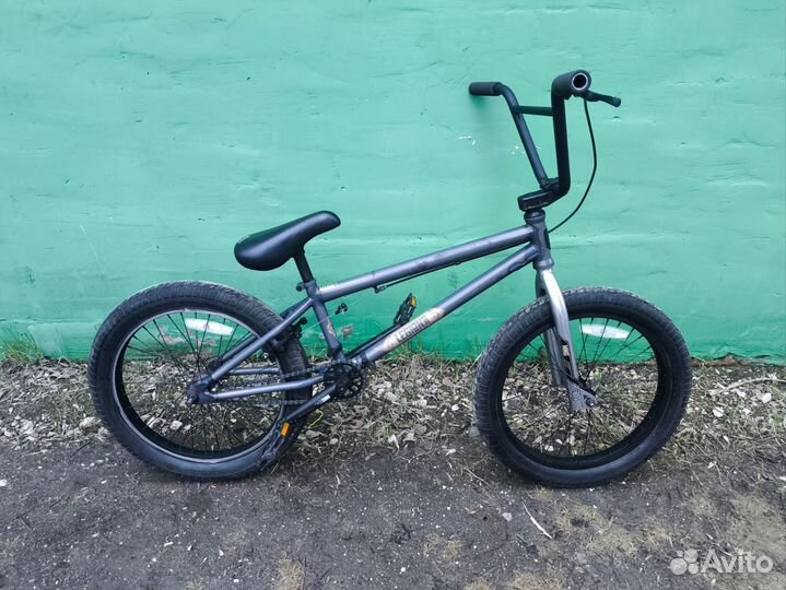 Трюковой велосипед BMX