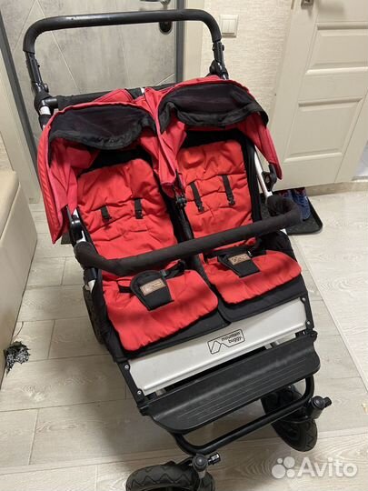 Коляска для двойни