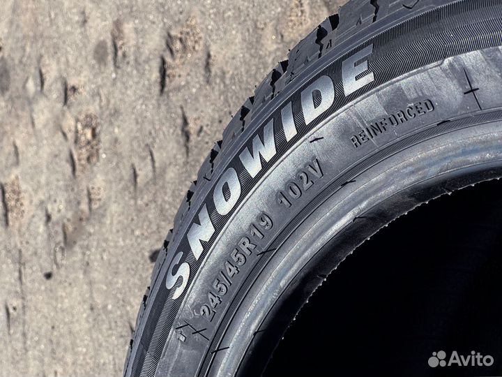 Sunwide Snowide 235/45 R17 120U