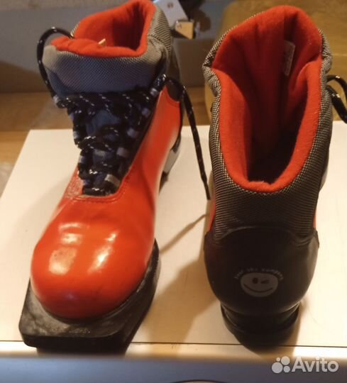 Лыжные ботинки