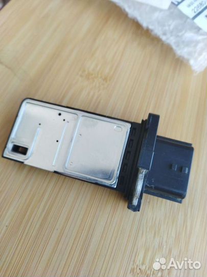 Расходомер воздуха Nissan Qashqai 2008 (дмрв)