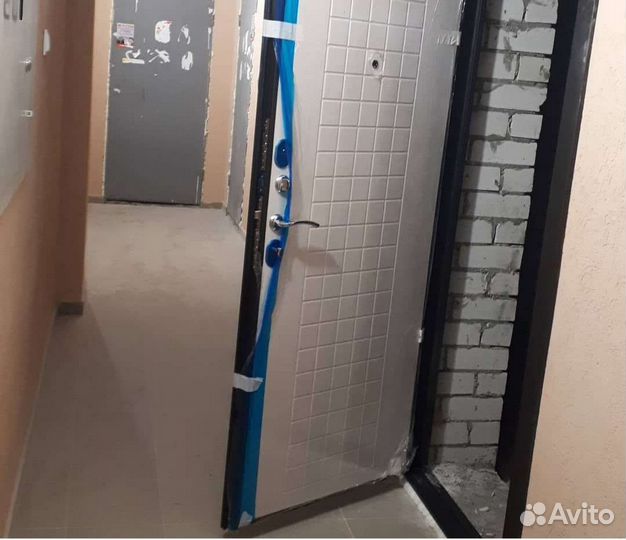 Входная металлическая дверь