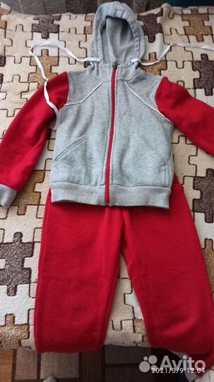 Спортивный костюм на девочку 26 р