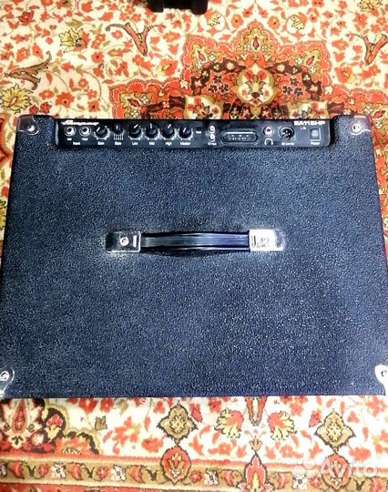 Басовый комбоусилитель Ampeg BA-115HP