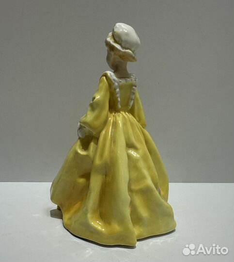 Статуэтка Royal Worcester Grandmothers Dress