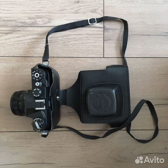 Плёночный фотоаппарат Зенит