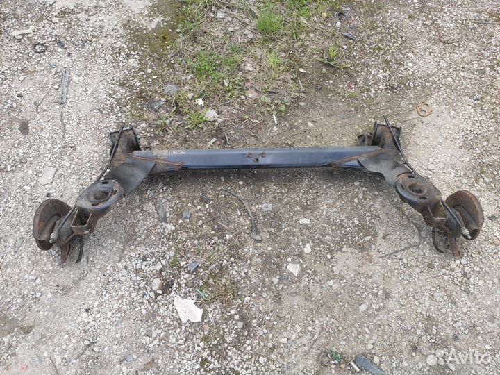 Балка подвески задняя Volkswagen Golf 4