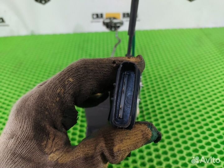 Замок двери передней правой R Kia Magentis