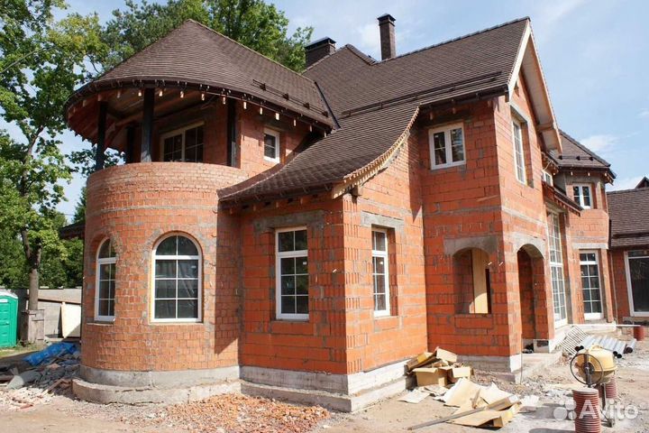 Дачный домик. Дом из кирпича