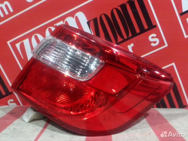 Фонарь (Стоп-сигнал) задний правый Toyota Camry