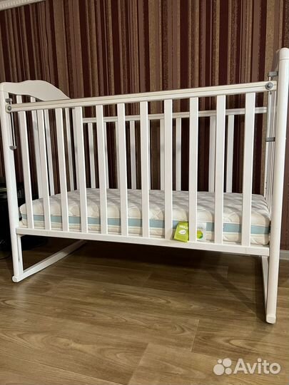 Детская кровать с матрасом