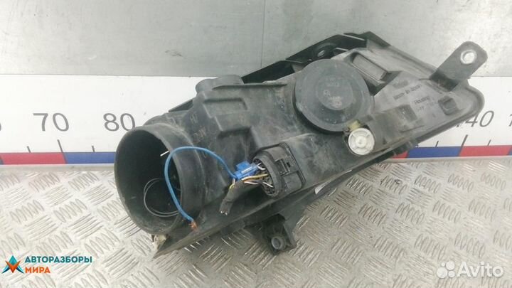 Фара левая Volkswagen Passat B6 2007