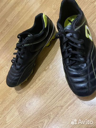 Футбольные бутсы Demix