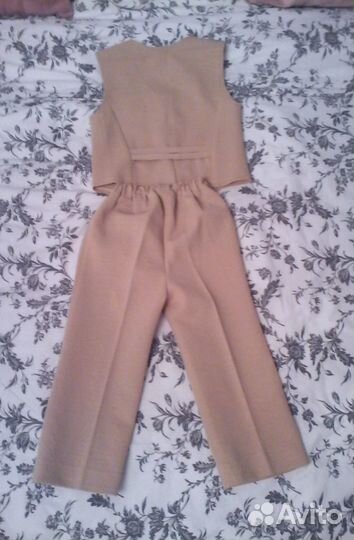 Костюм на мальчика жилетка и брюки